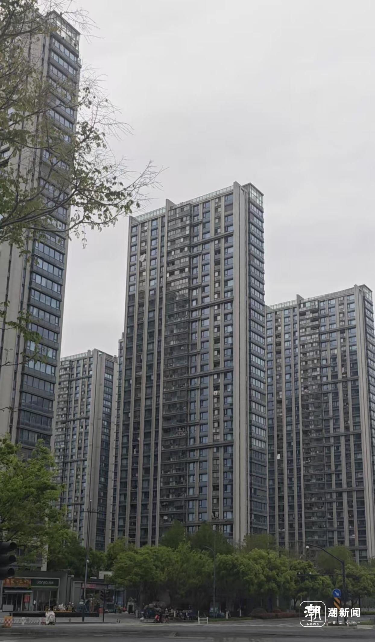 限价仅2.81万元/㎡的万人摇红盘解禁,目前二手房挂牌价不到3.5万元/㎡