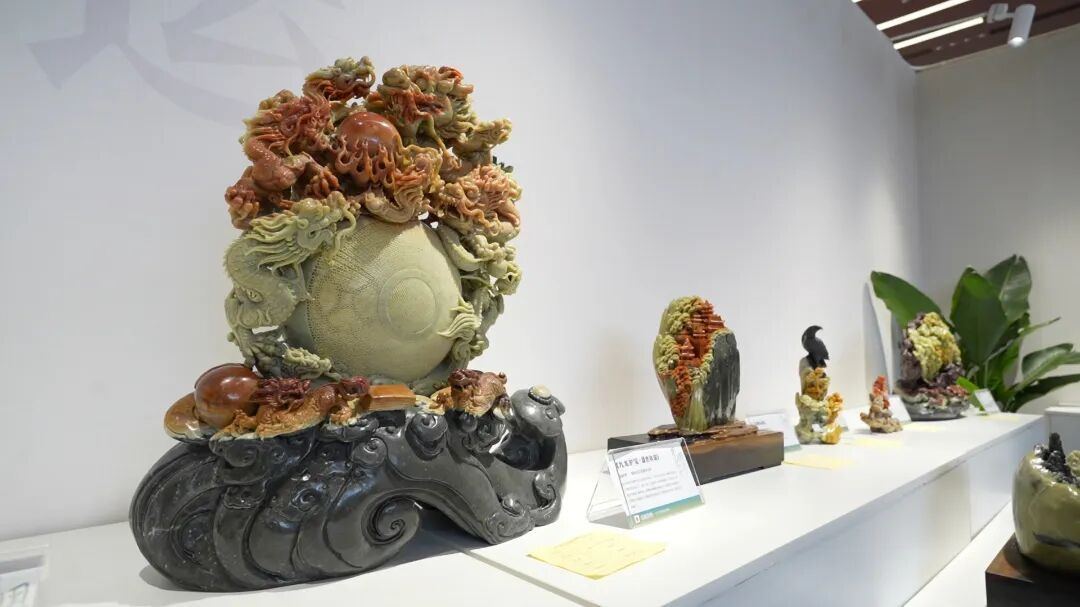 全省工艺美术品齐聚丽水青田石雕光彩夺目