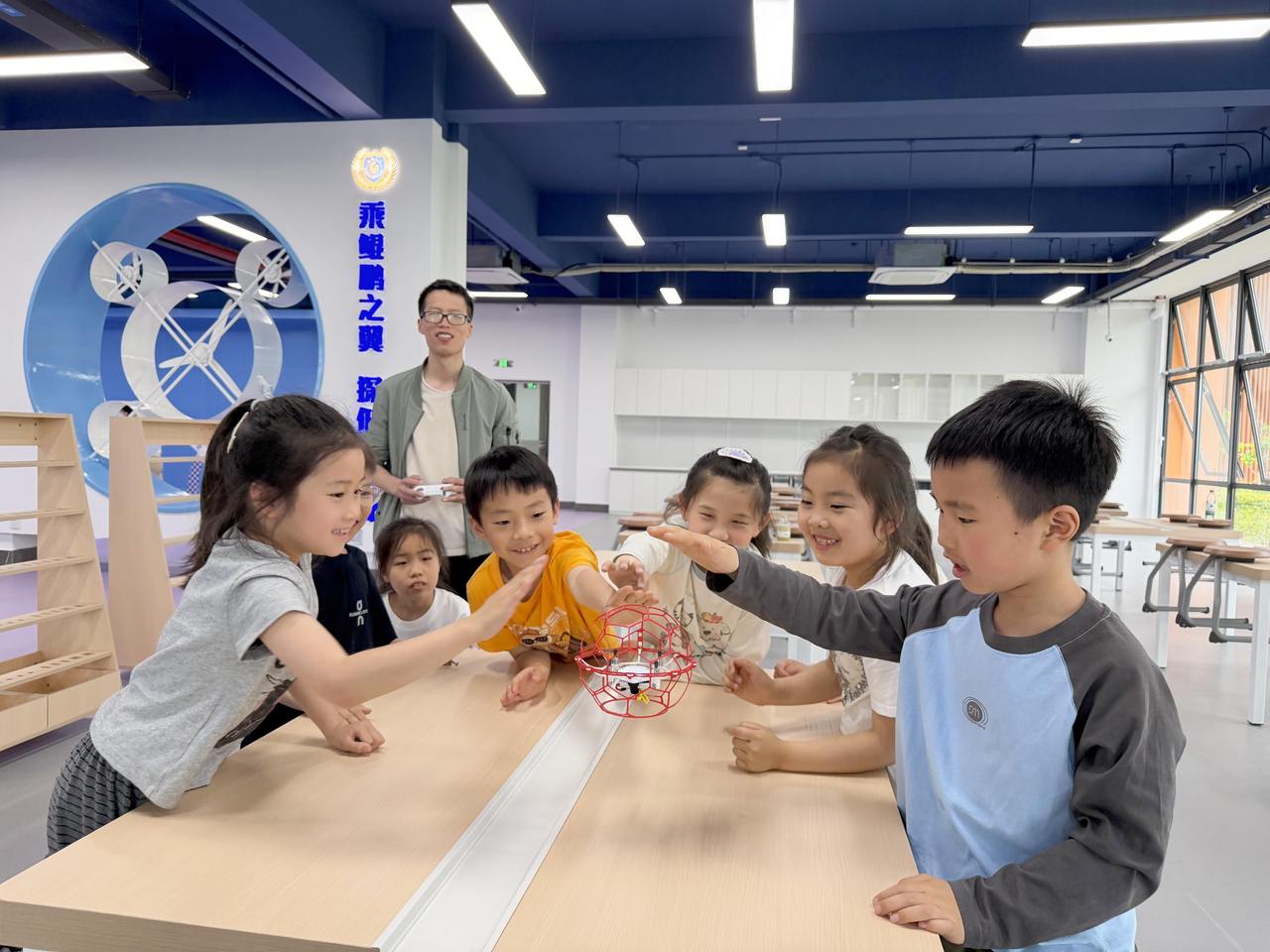 科技启蒙！绍兴推进中小学人工智能教育