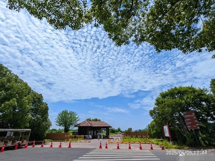 走近良渚古城.jpg