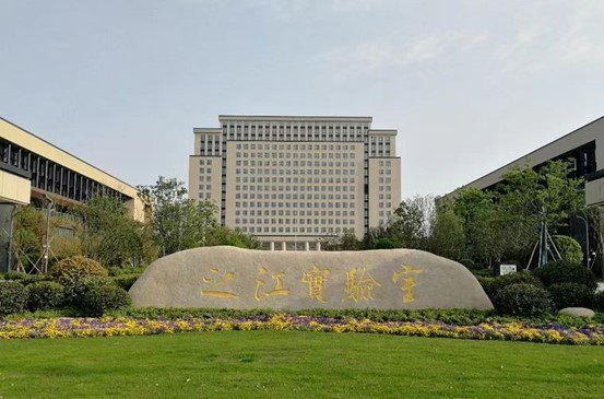 2070071181426528256_1280px.jpg