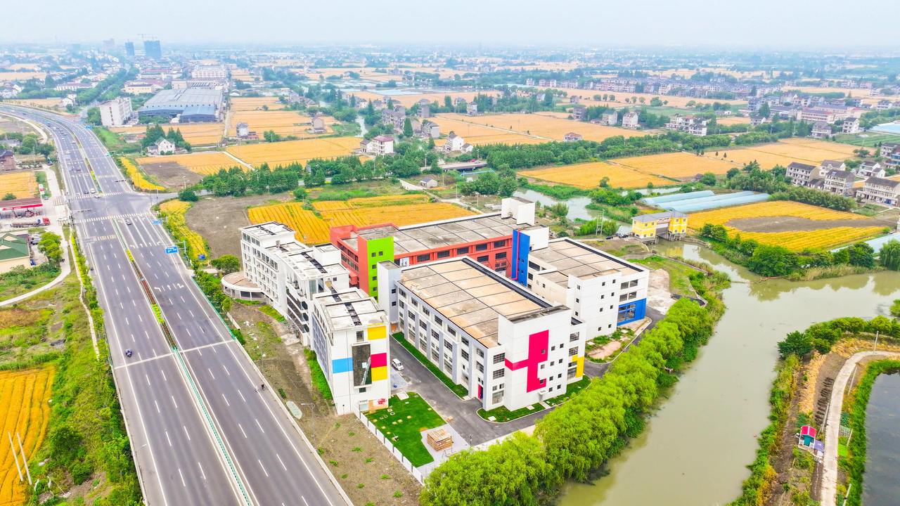 玩剧工场(影视基地)。平湖市广陈镇供图。.jpg