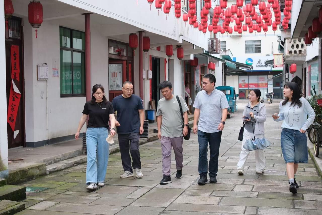 邹荣华.jpg