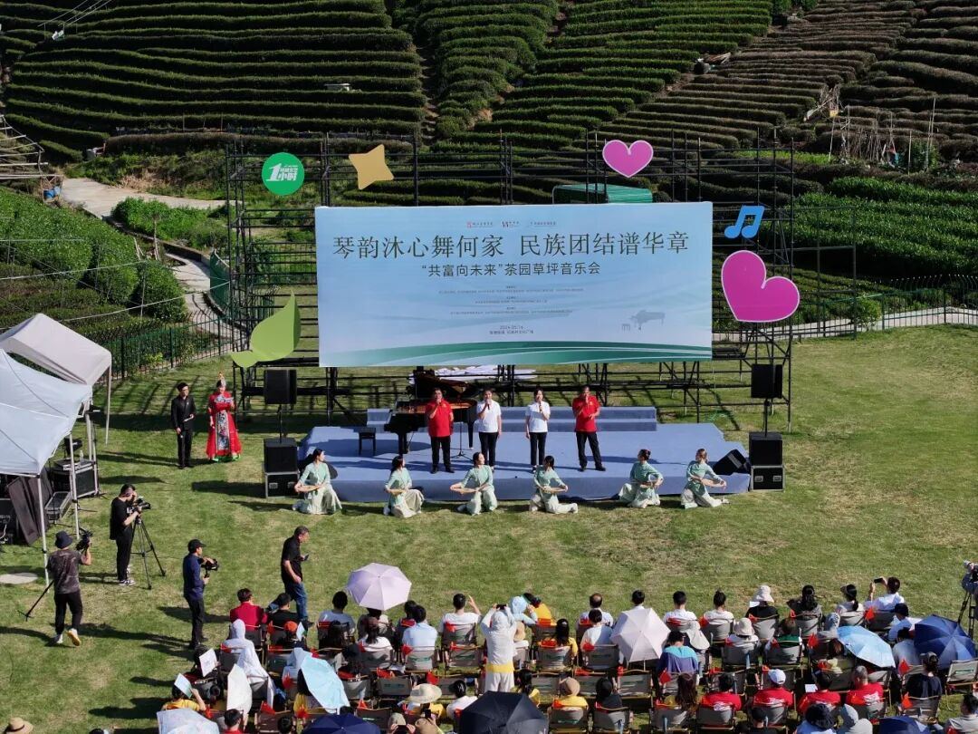2090256769413484544.jpg 图片