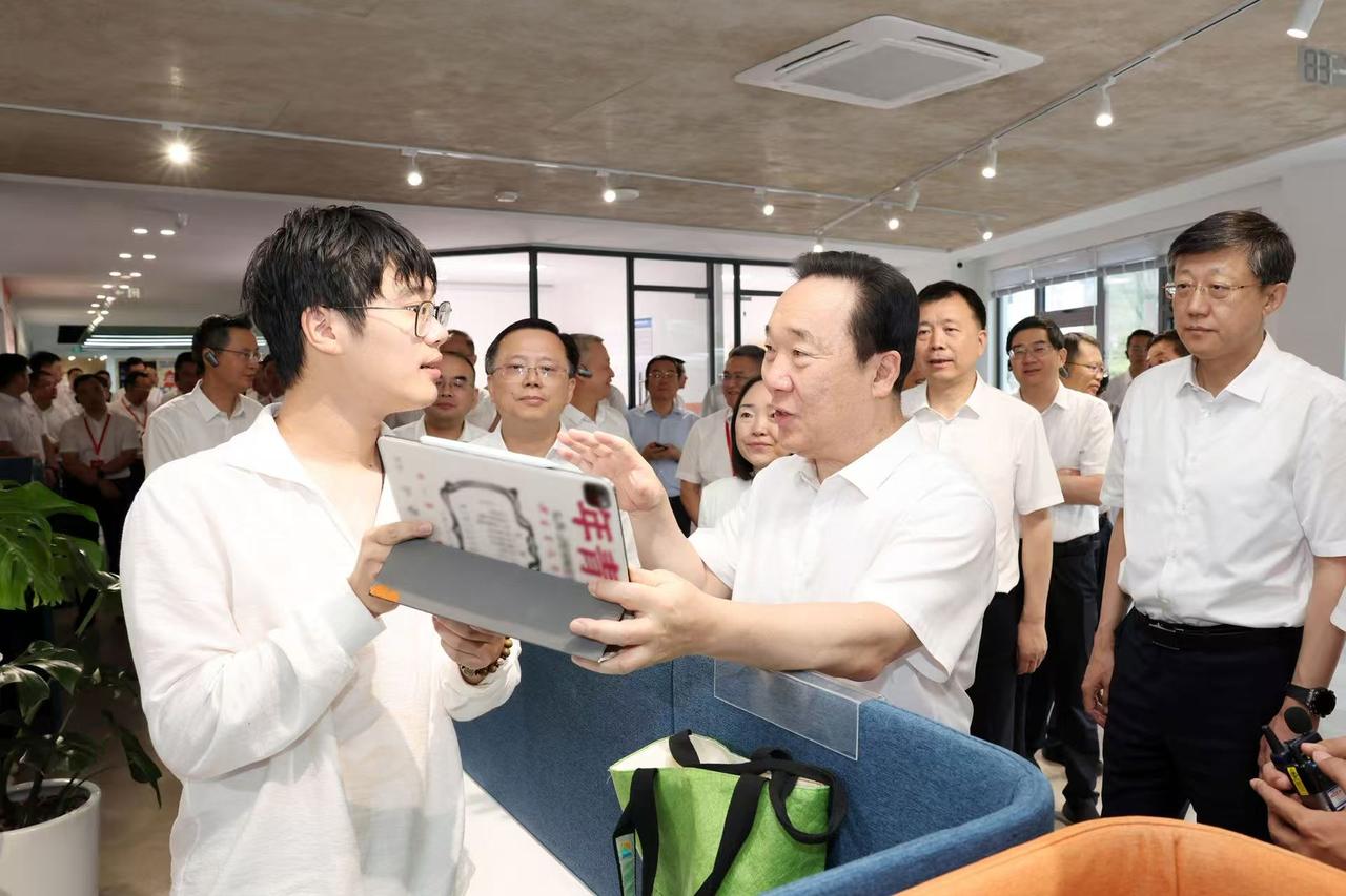 微信图片_20260904184054_29_310.jpg