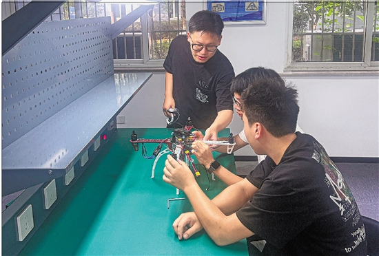 职教新声,问路未来.jpg