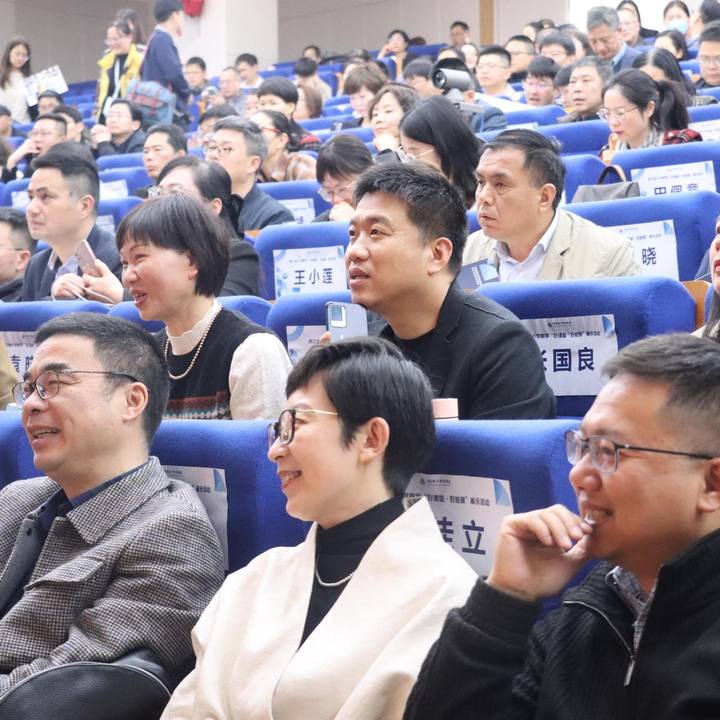 杭州这所学校“特级”含量惊人!全省小数特级115人来了110位,还有一大批教研员